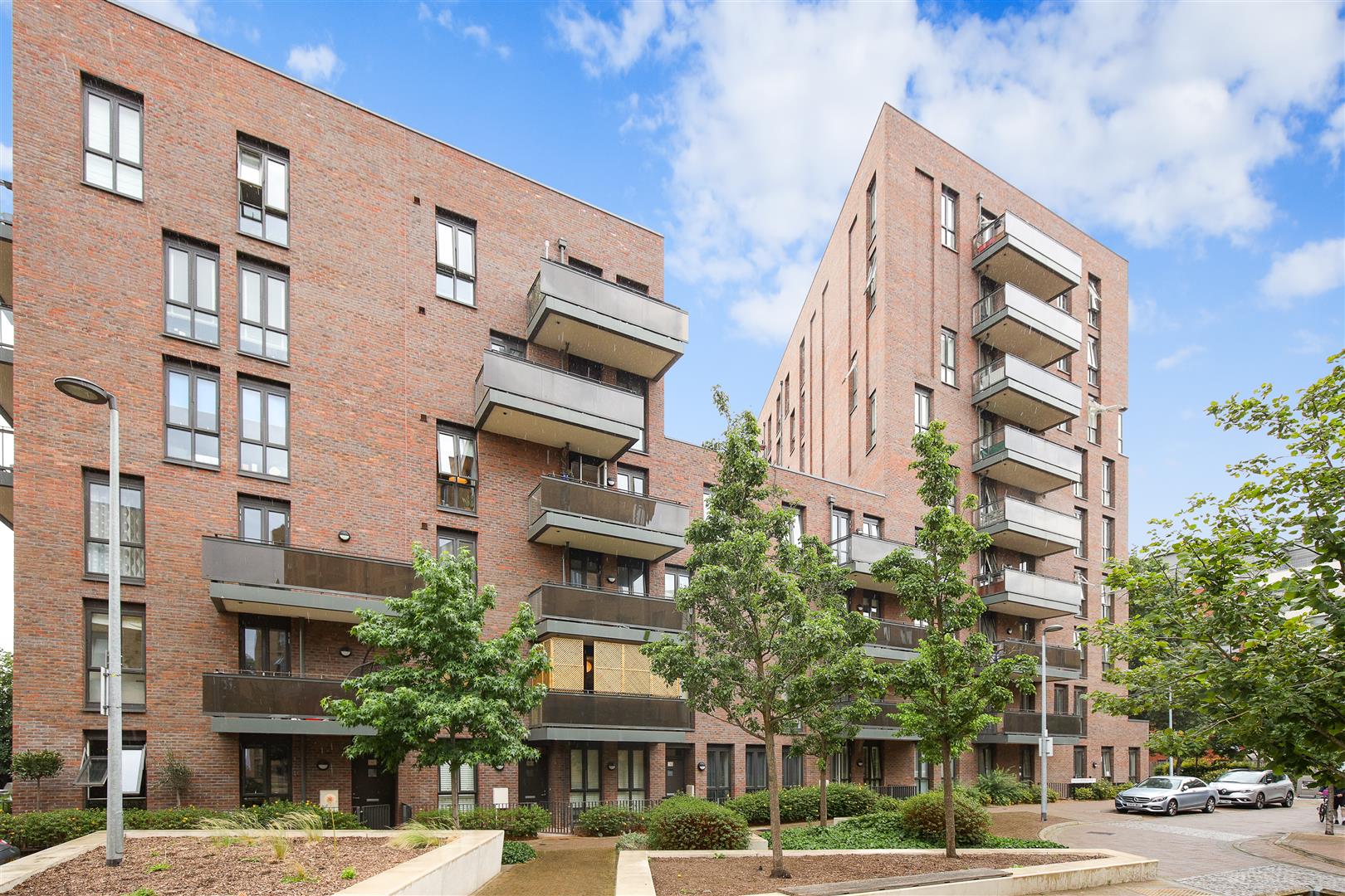 Maypole Court, Mile End